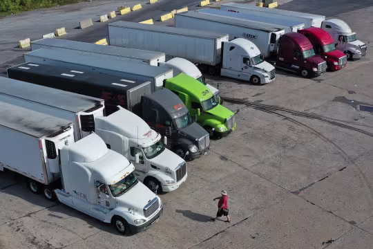 Roadrunner is a less-than-truckload carrier that combines loads from multiple customers in a single trailer. Photo: Chip Somodevilla/Getty Images
